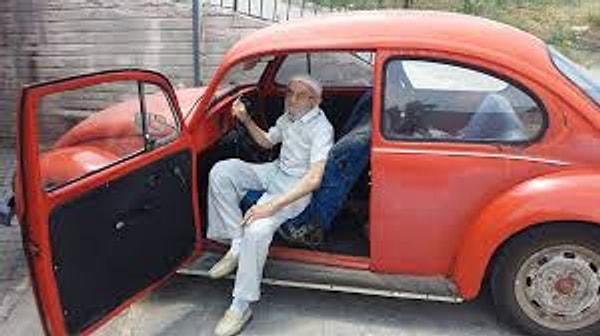 Türkiye'ye ise ilk Vosvos 1951 yılında geldi. Ülkemizdeki ilk Vosvos sahibi Op. Dr. Ömer Faik Çelebi’dir.  İstanbul’un Çamlıca semtinde yaşayan Dr. Çelebi, Almanya’dan getirttiği çift camlı ve “kara şanzımanlı” lacivert VW’sini tam 33 yıl aralıksız kullandı.