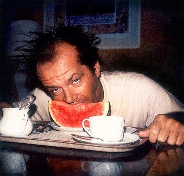 14. Jack Nicholson kahvaltı ederken...