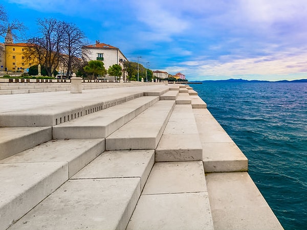 2. Где можно насладиться игрой этого удивительного морского органа?