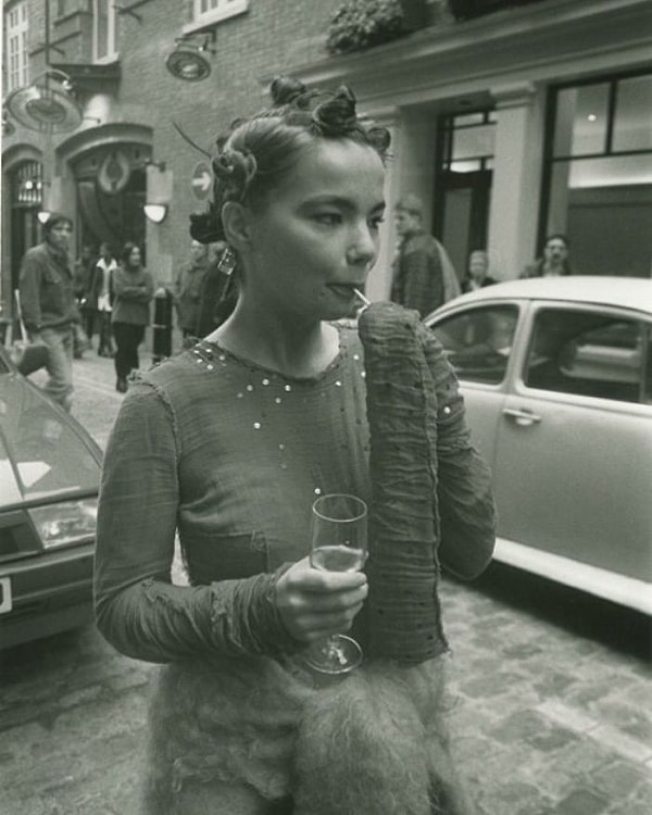 23. Бьорк, фотограф Джереми Деллер, 1994.