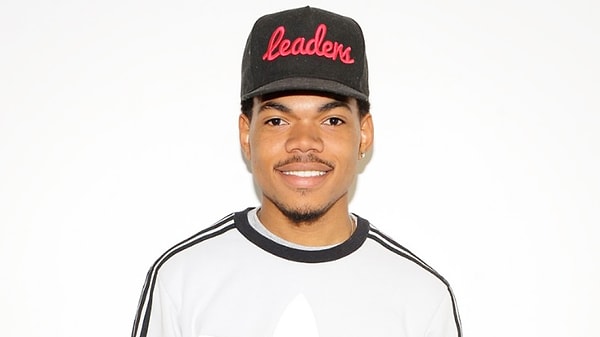 7. Как зовут этого исполнителя?