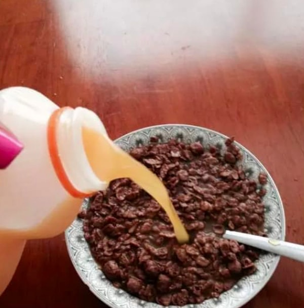 9. А вы любите заливать хлопья не молоком, а апельсиновым соком?