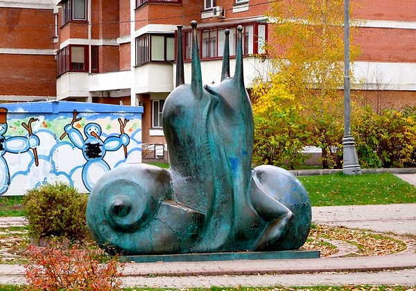 8. Памятник Влюблённым улиткам в Москве