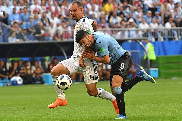 1. Начнем, пожалуй, с самого актуального. Как называется официальный мяч нынешнего Чемпионата мира по футболу 2018?