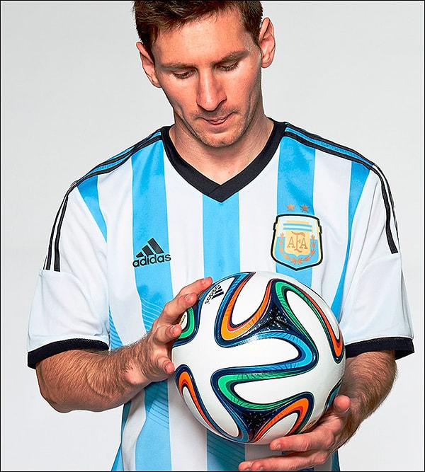 10. Какое название носил мяч ЧМ в Бразилии 2014 года?