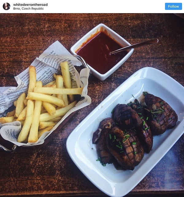 13. «Естественно, единственная опция для веганов - это грибы портобелло».