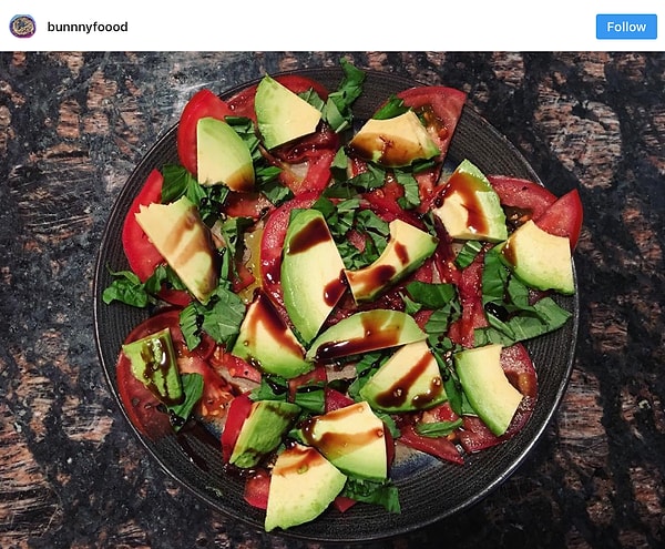 18. «Неужели я только что заплатил(а) 18 баксов за тарелку овощей?»