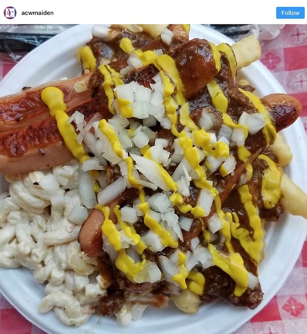 12. Это блюдо называется «мусорная тарелка» (серьезно!)