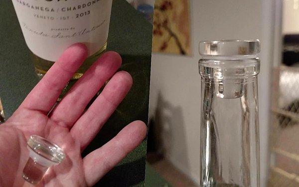 1. Bu şarap şişesi tekrar kullanılabilir cam tıpaya sahip.