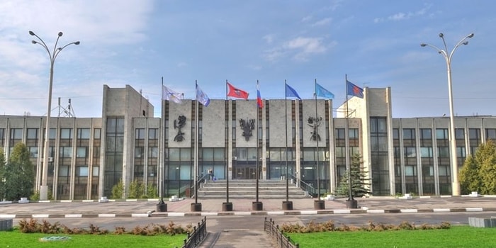 Полмиллиона на образование: Рейтинг самых дорогих вузов России