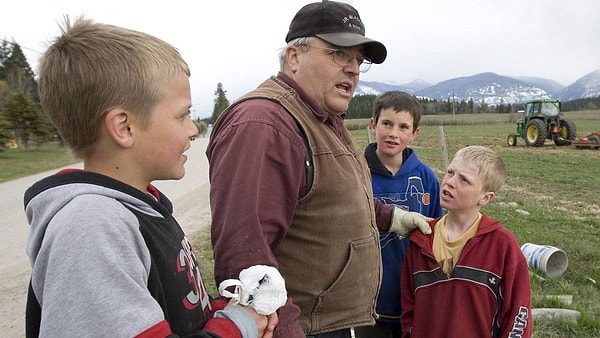 7. Он женился на первой из них, Джейн Блэкмор, в 1975 году.