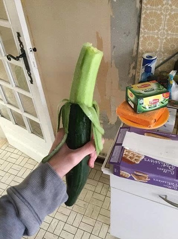 11. Зеленый банан... хотя стойте!