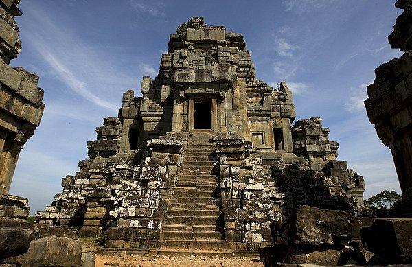 15. Angkor Wat, Kamboçya'daki antik tapınaklardan esinlenebilirsiniz.