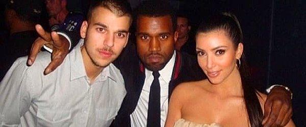 10. Rob Kardashian, Kanye West ve Kim Kardashian 2008'de bir mekanda. Kim ve Kanye fotoğraftan 6 yıl sonra evlendi!