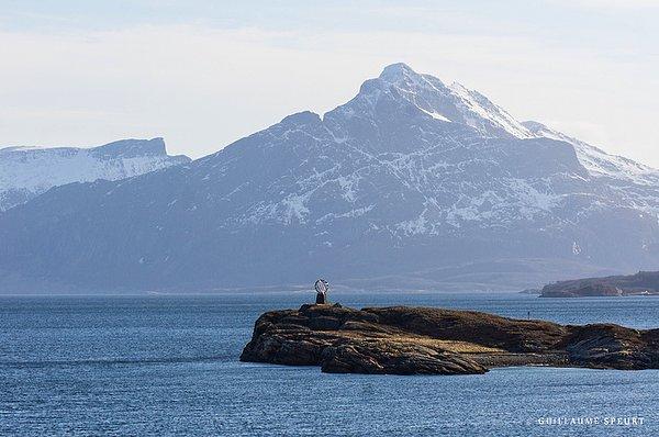 54. Norveç'de Kuzey Kutup Dairesi'ni inceleyebilirsiniz.