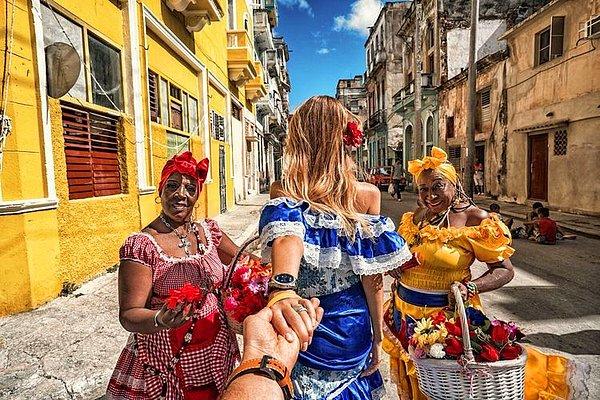 64. Küba'nın başkenti Havana'da zamanda yolculuk yapabilirsiniz.