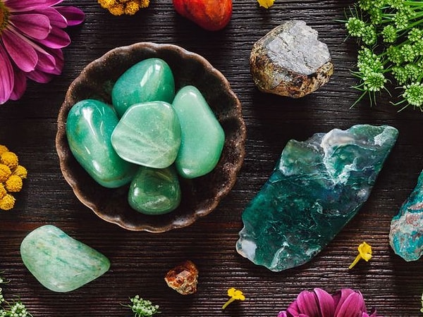 5. От какого самоцвета исходит положительная энергия?