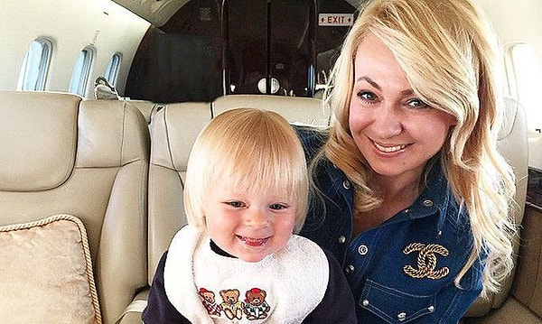 3. Гном Гномыч - так называют своего сына Сашу не только Яна Рудковская и Евгений Плющенко, но и поклонники пары.