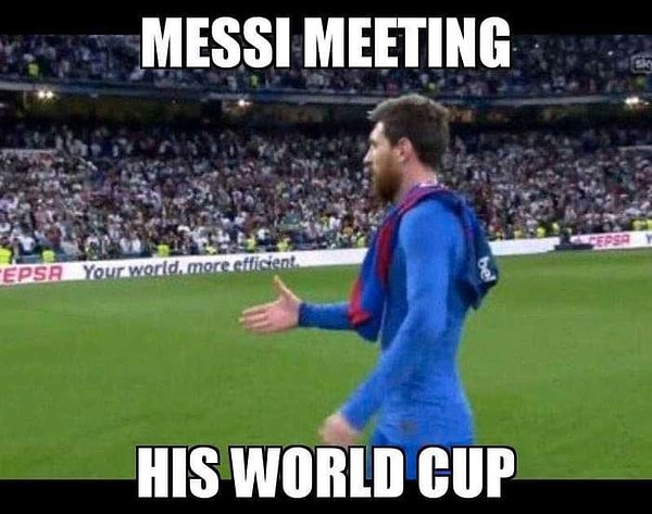 35. Месси знакомится с кубком FIFA