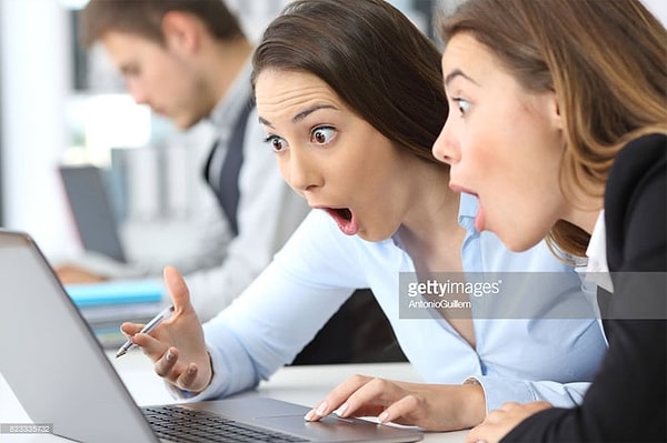 17. "Коллега, наш начальник мутит с секретаршей!"