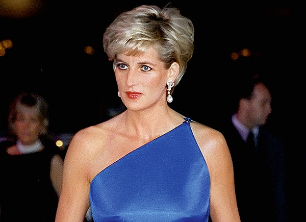 12. Диана, по ее словам, дважды хотела покончить жизнь самоубийством.