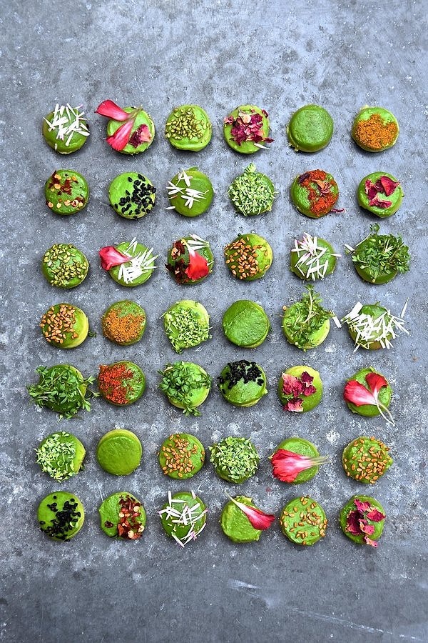 9. Макарон из авокадо