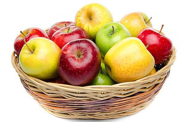 1. Yeryüzünde 7500 farklı elma çeşidi var. Her gün bir tanesini yeseniz, bütün elmaları tatmanız 20 yıldan fazla sürüyor!