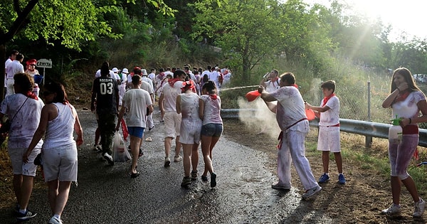 4. Во время фестиваля тратится более 70 тыс. литров вина