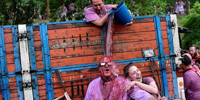 Когда вино льется рекой: Фестиваль винных боев "Баталья-дель-Вино" в Испании