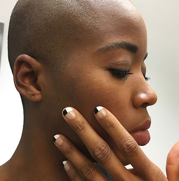 2. ЗА: шахматный французский маникюр