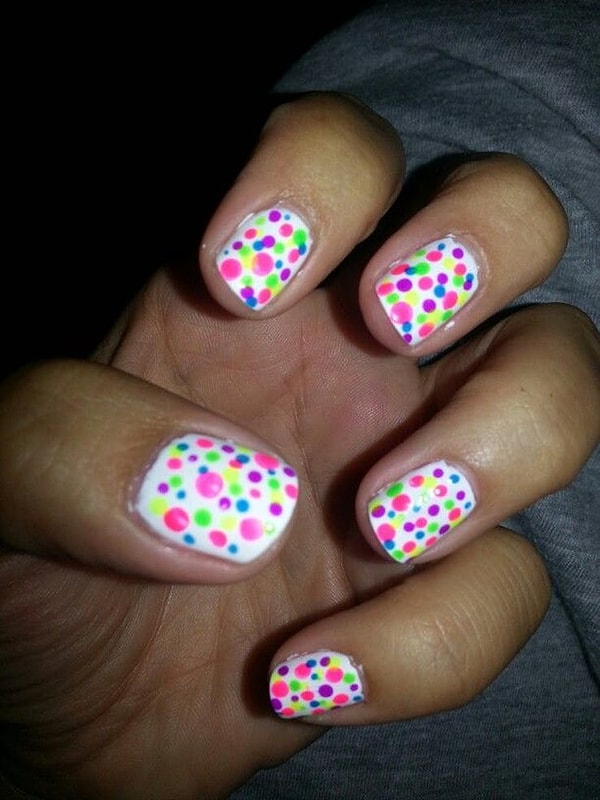 5. ЗА: маникюр в горошек
