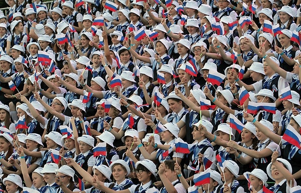 8. Какова численность населения России?