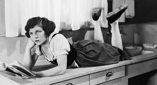 "Волшебные и ужасные": цитаты писателей-классиков о женщинах