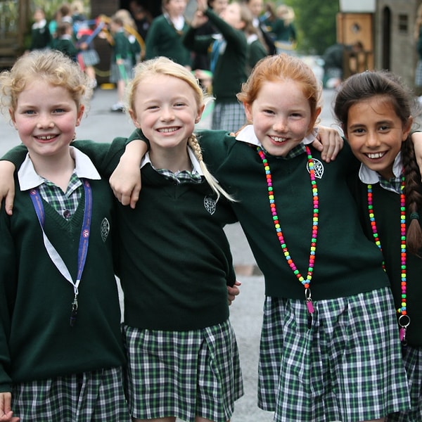 8. «Было бы понятно, если бы девочкам дали выбор — носить брюки или юбки. Но полный запрет? Это какое-то безумие!»