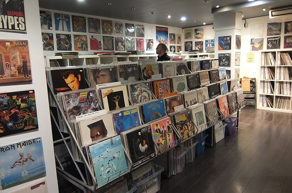 7. Вы когда-нибудь покупали целый альбом ради одной песни?