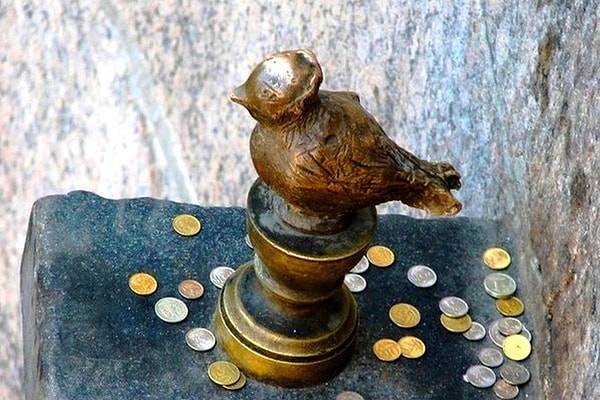 5. Где пил водку Чижик-Пыжик?