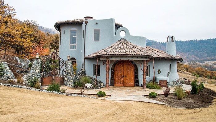 Дизайнеры из Орегона создали дом стоимостью - $7 600 000, и он сразу очаровывает своим волшебством