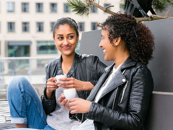 4. Что нужно, чтобы нормально посплетничать с подругой?