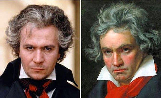 1. Gary Oldman 👉 Ludwig Van Beethoven