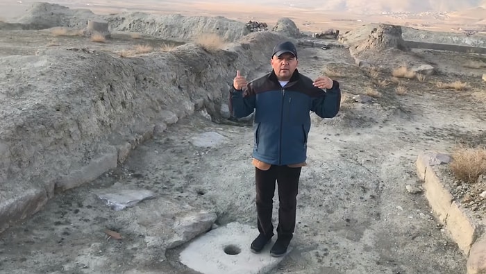 Urartulardan Kalan Alaturka Tuvaletle Evrimi Çökerten Adam: 'Hani Hayvandan Gelmiştik?'