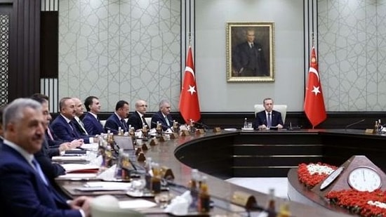 477 Sayılı KHK Resmi Gazete'de: Bakanlar Kurulu'nun Bazı Görev ve Yetkileri Cumhurbaşkanı'na Devredildi