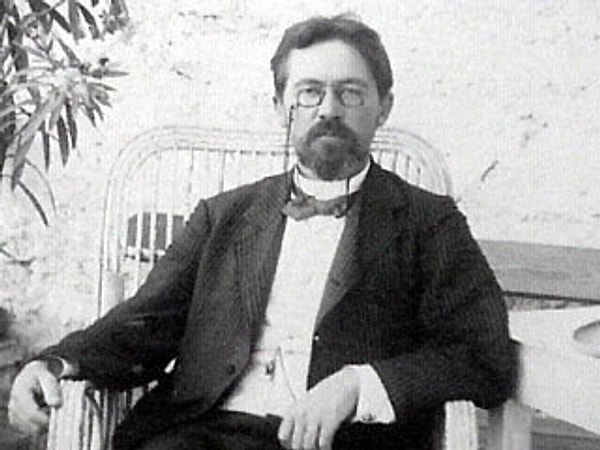 10. "Женщины без мужского общества блекнут, а мужчины без женщин...", - Антон Павлович Чехов