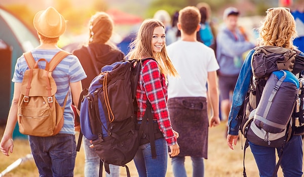 6. Если с ребенком ассоциируется слово "садик", какое слово будет соответствовать подросткам?