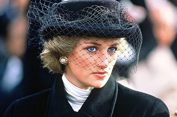 7. За кого вышла замуж принцесса Диана?