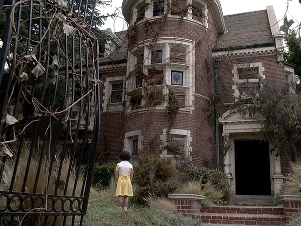 2. А этот дом из какого фильма/сериала?