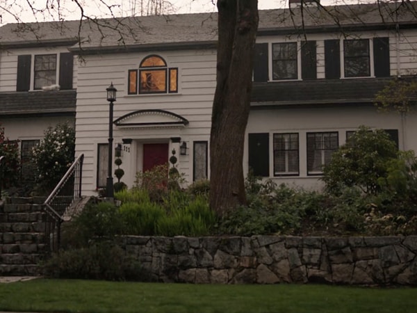 8. А этот дом откуда?