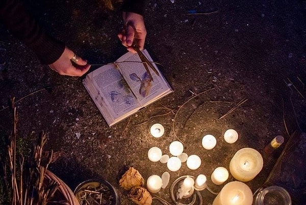 8. Вы верите в приворот?