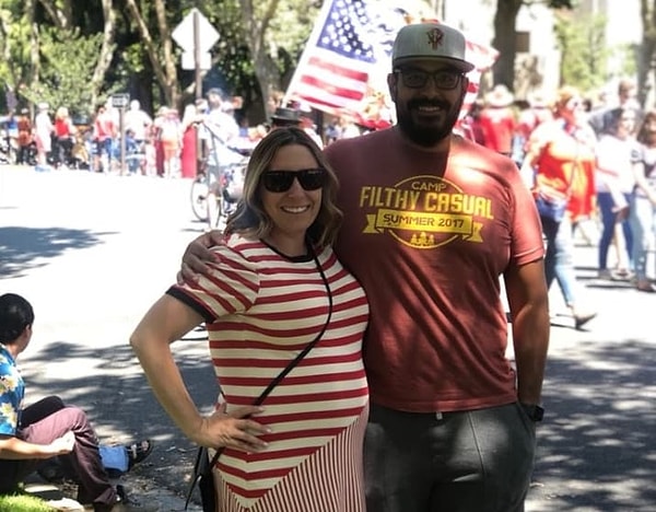 1. Встречайте Джесс и Алекса Манни — супружескую пару из области залива Сан-Франциско, которая решила сделать ремонт в ванной комнате своего дома.