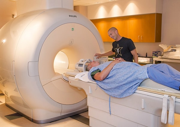 9. Как расшифровывается МРТ в медицине?