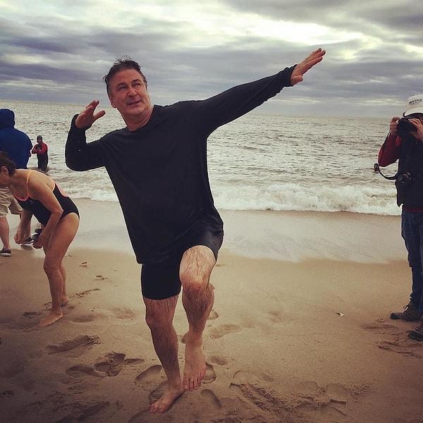 11. Алек Болдуин, Филиппины